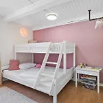 4 Bedroom Stunning In Hemme Ferienhaus Hemmet