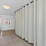 4 Bedroom Stunning In Hemme