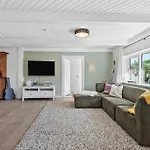 4 Bedroom Stunning In Hemme * Hemmet