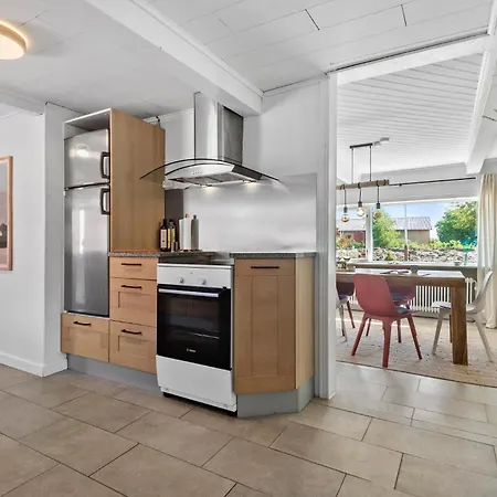 4 Bedroom Stunning In Hemme *