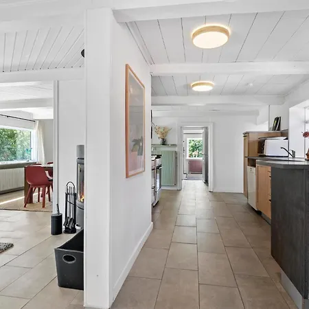 Ferienhaus 4 Bedroom Stunning In Hemme