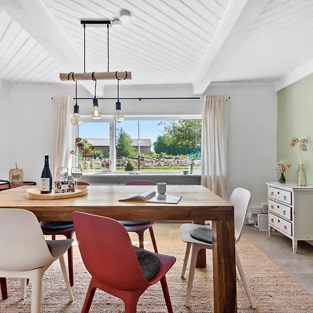 4 Bedroom Stunning In Hemme *