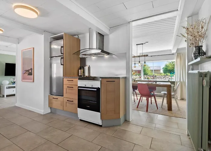 4 Bedroom Stunning In Hemme *