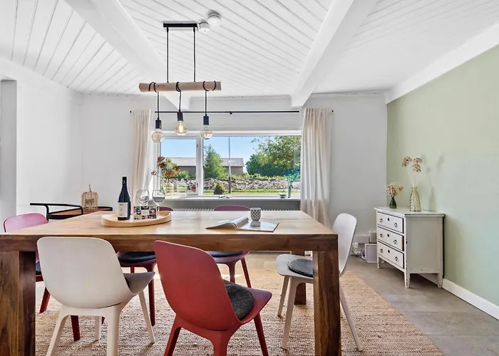 4 Bedroom Stunning In Hemme *