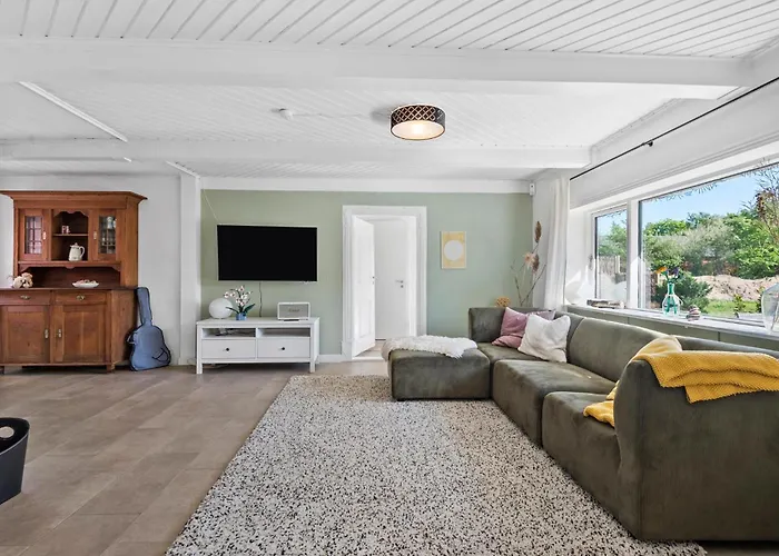 4 Bedroom Stunning In Hemme * Hemmet